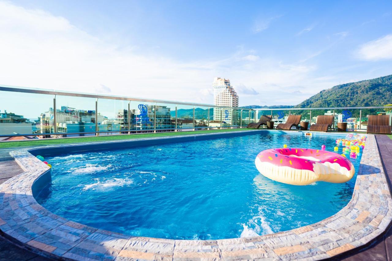 Dsure Hotel Phuket Patong Buitenkant foto